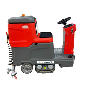 Prawy bok maszyny czyszczącej do podłóg samojezdnej z siedziskiem PULSARE RX700