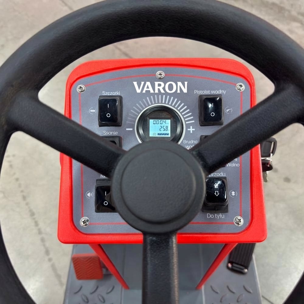 Panel sterowania maszyny czyszczącej do podłóg samojezdnej z siedziskiem VARON RX700